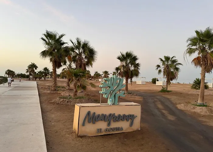 Mangroovy 2 Bedrooms Penthouse With Rooftop Elgouna شقة الغردقة