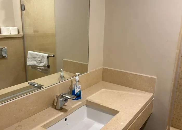 Mangroovy 2 Bedrooms Penthouse With Rooftop Elgouna